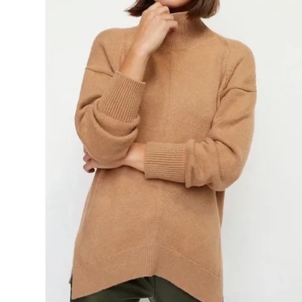 ANTHROPOLOGIE Maeve turtleneck Sweater.